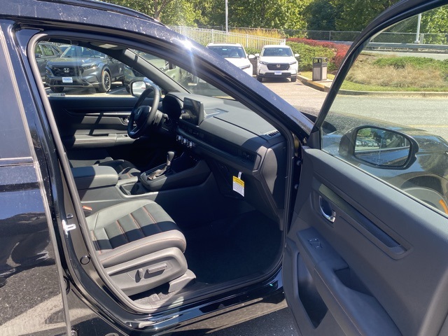 new 2026 Honda CR-V Hybrid car, priced at $39,596