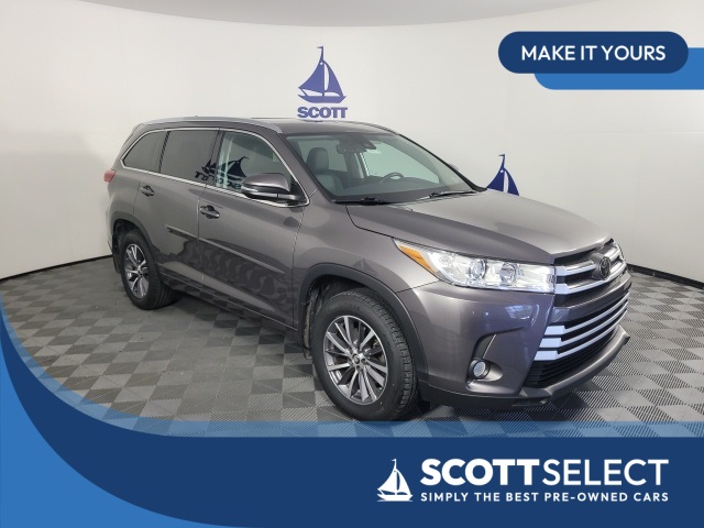 used 2018 Toyota Highlander car, priced at $25,852