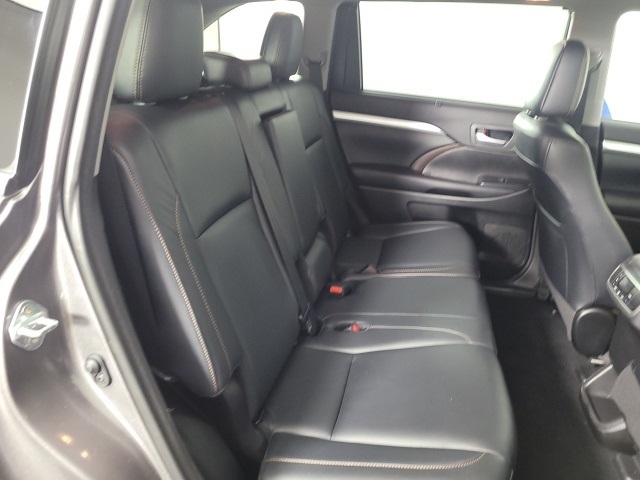 used 2018 Toyota Highlander car, priced at $25,852