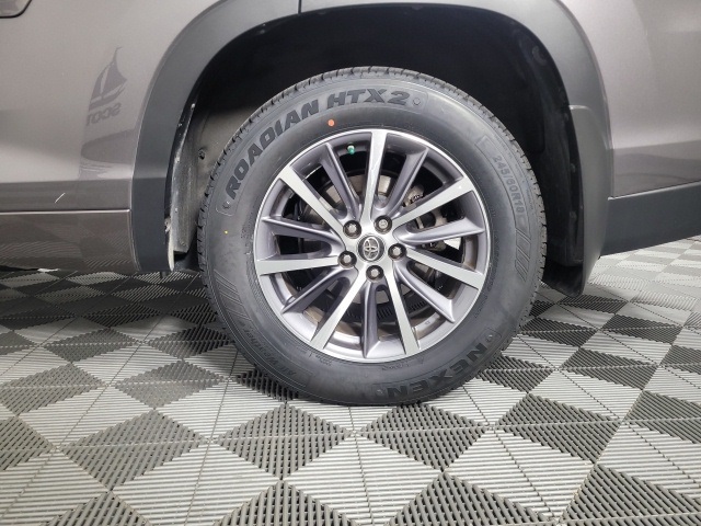 used 2018 Toyota Highlander car, priced at $25,852