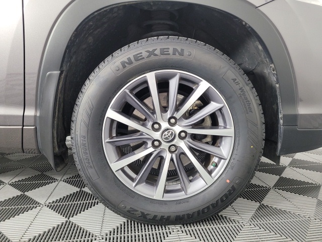 used 2018 Toyota Highlander car, priced at $25,852