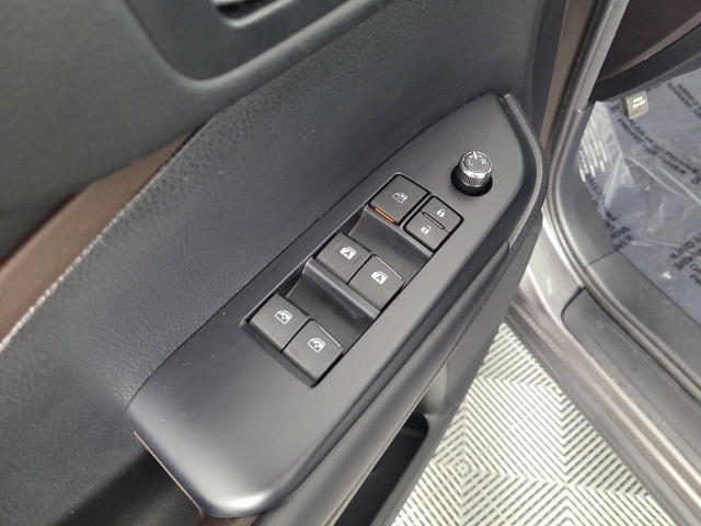 used 2018 Toyota Highlander car, priced at $25,852