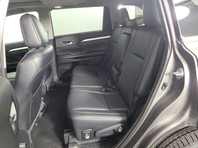 used 2018 Toyota Highlander car, priced at $25,852