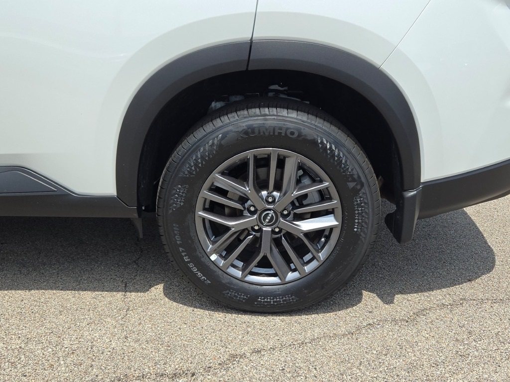 used 2025 Nissan Rogue car, priced at $29,000