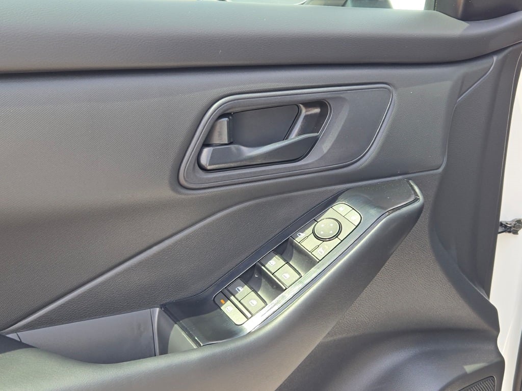 used 2025 Nissan Rogue car, priced at $29,000