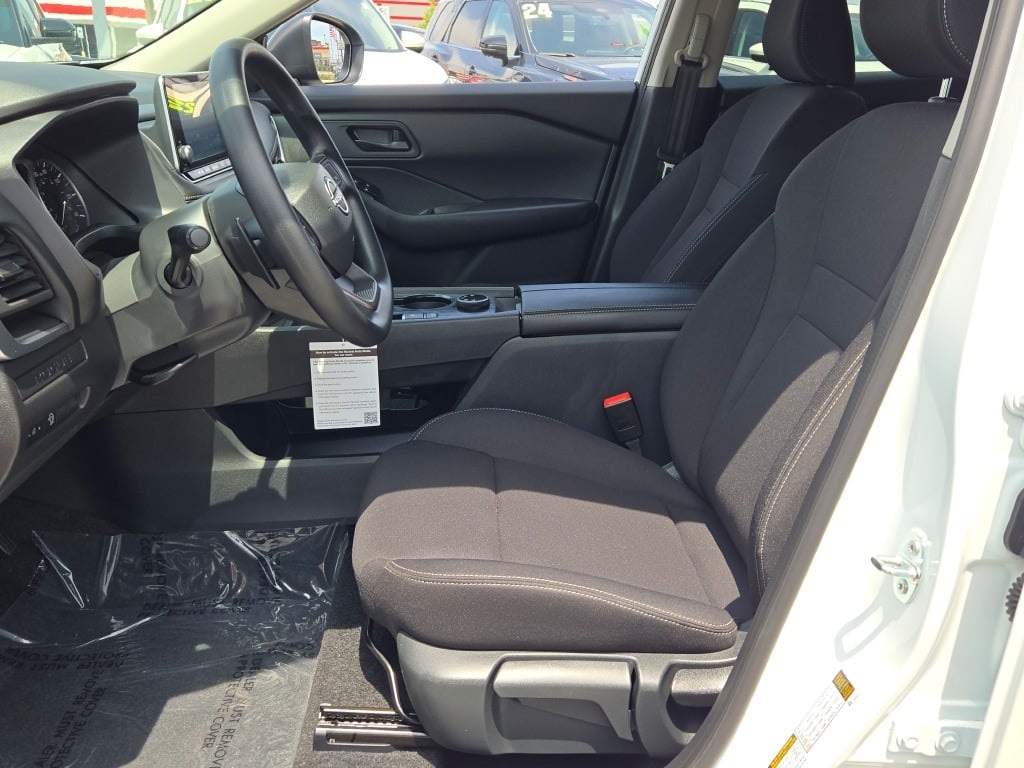 used 2025 Nissan Rogue car, priced at $29,000