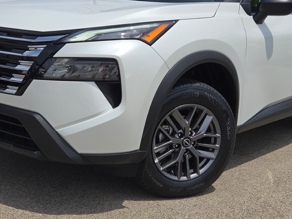 used 2025 Nissan Rogue car, priced at $29,000