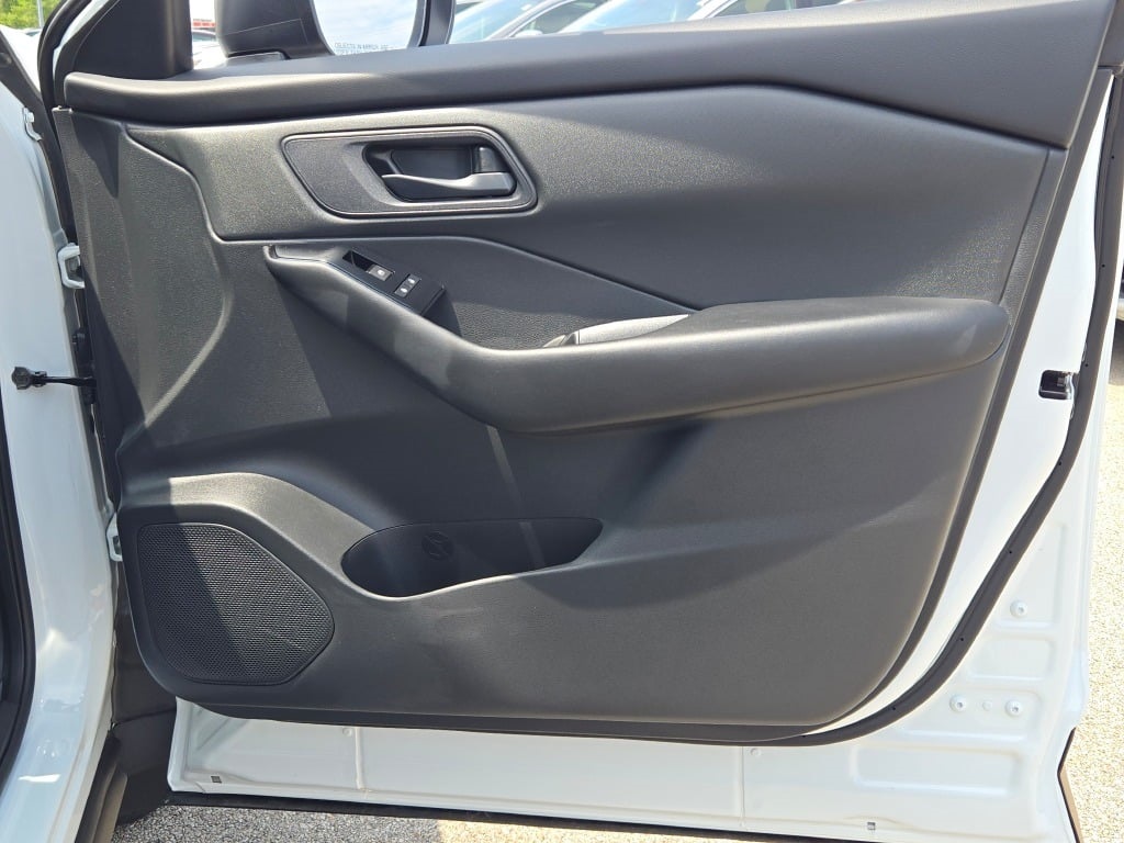 used 2025 Nissan Rogue car, priced at $29,000