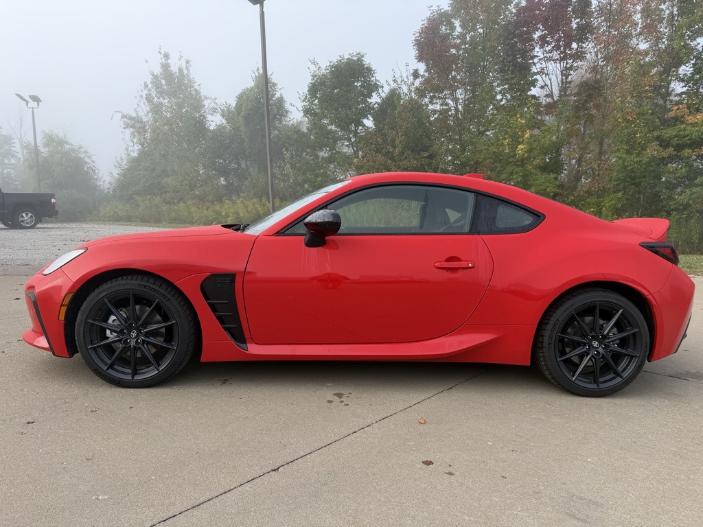 used 2023 Toyota GR86 car, priced at $31,903