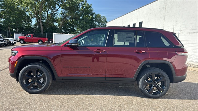 new 2025 Jeep Grand Cherokee car, priced at $47,453