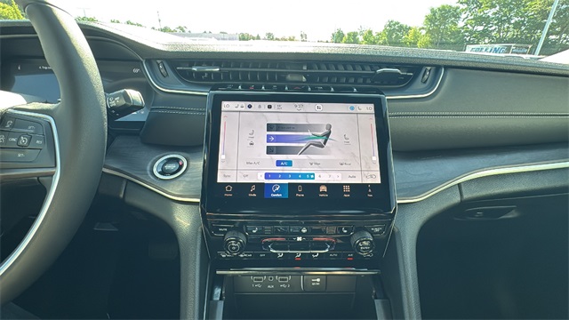 new 2025 Jeep Grand Cherokee car, priced at $47,453