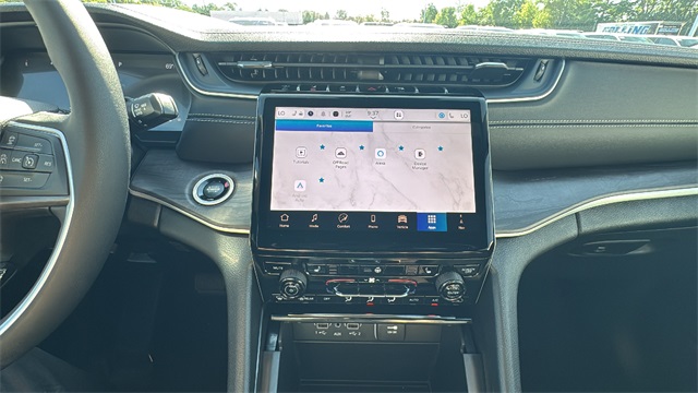 new 2025 Jeep Grand Cherokee car, priced at $47,453