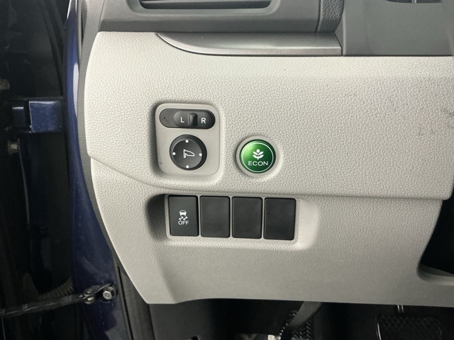 used 2016 Honda Pilot car, priced at $17,251