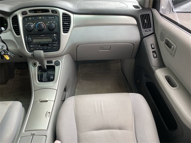 used 2005 Toyota Highlander car, priced at $5,616
