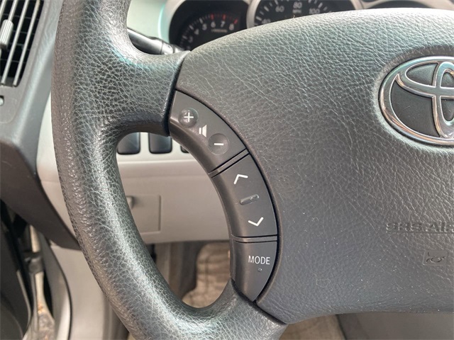used 2005 Toyota Highlander car, priced at $5,616