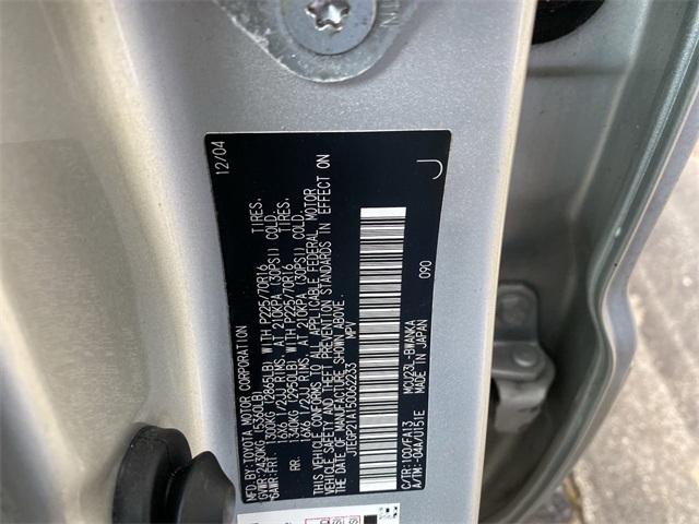 used 2005 Toyota Highlander car, priced at $5,616