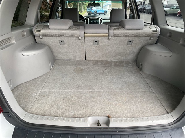 used 2005 Toyota Highlander car, priced at $5,616