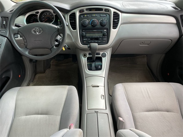 used 2005 Toyota Highlander car, priced at $5,616