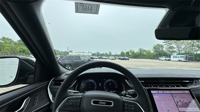 new 2025 Jeep Grand Cherokee car, priced at $46,275