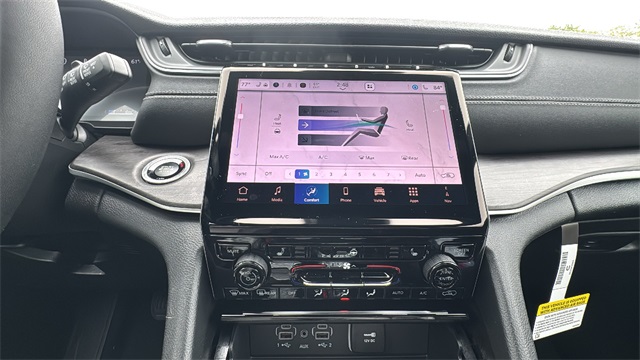 new 2025 Jeep Grand Cherokee car, priced at $46,275