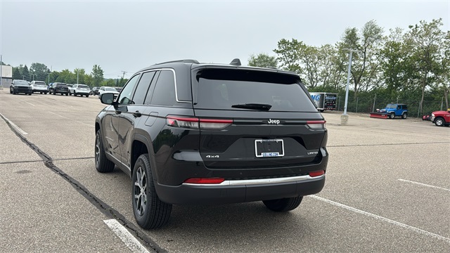 new 2025 Jeep Grand Cherokee car, priced at $46,275