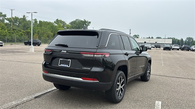 new 2025 Jeep Grand Cherokee car, priced at $46,275