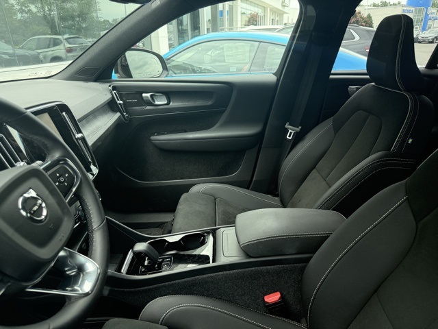 used 2023 Volvo XC40 Recharge Pure Electric car