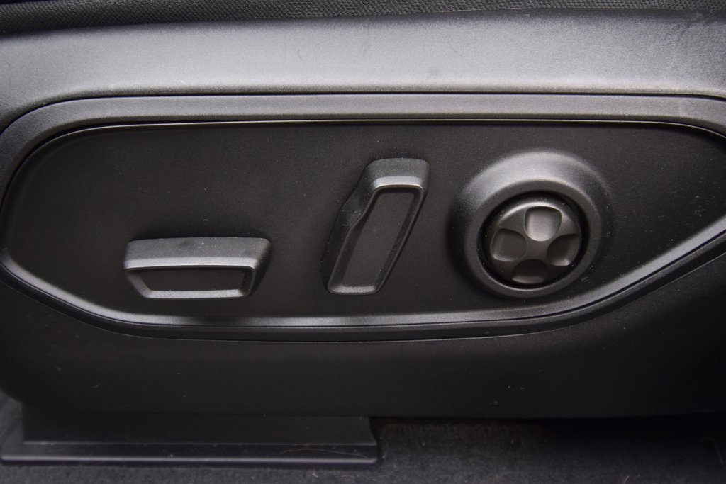 used 2023 Jeep Grand Cherokee car, priced at $35,100