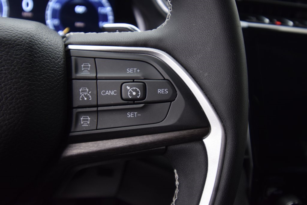 used 2023 Jeep Grand Cherokee car, priced at $35,100