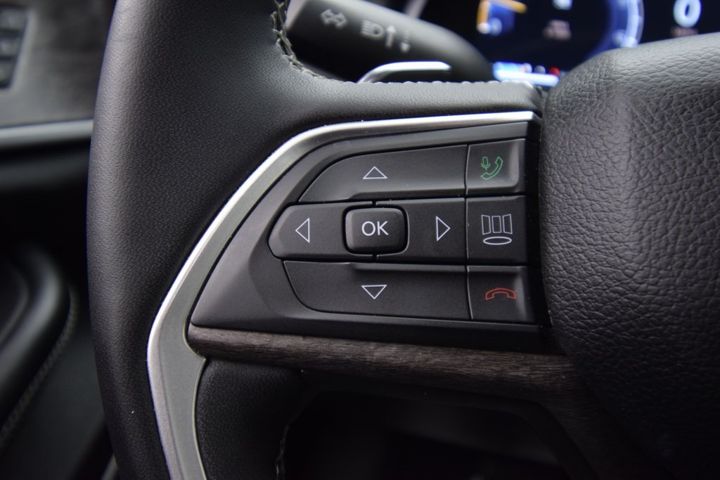 used 2023 Jeep Grand Cherokee car, priced at $35,100