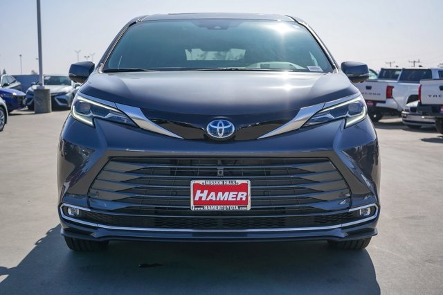 new 2025 Toyota Sienna car, priced at $59,284