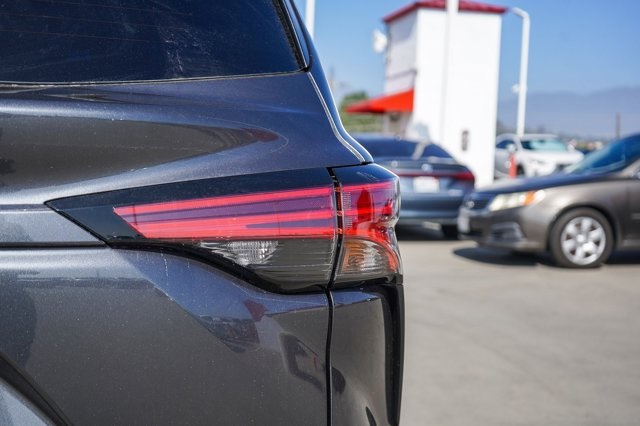 new 2025 Toyota Sienna car, priced at $59,284