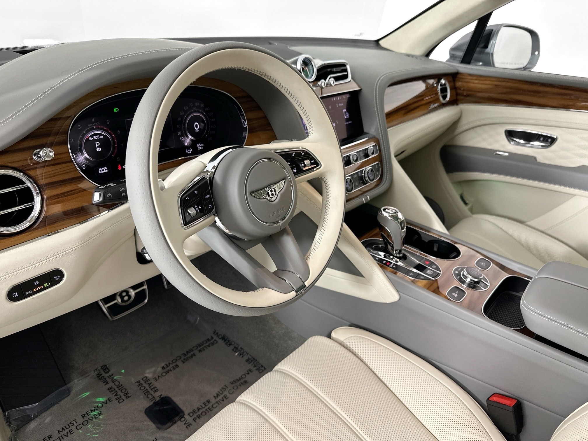 new 2025 Bentley Bentayga car