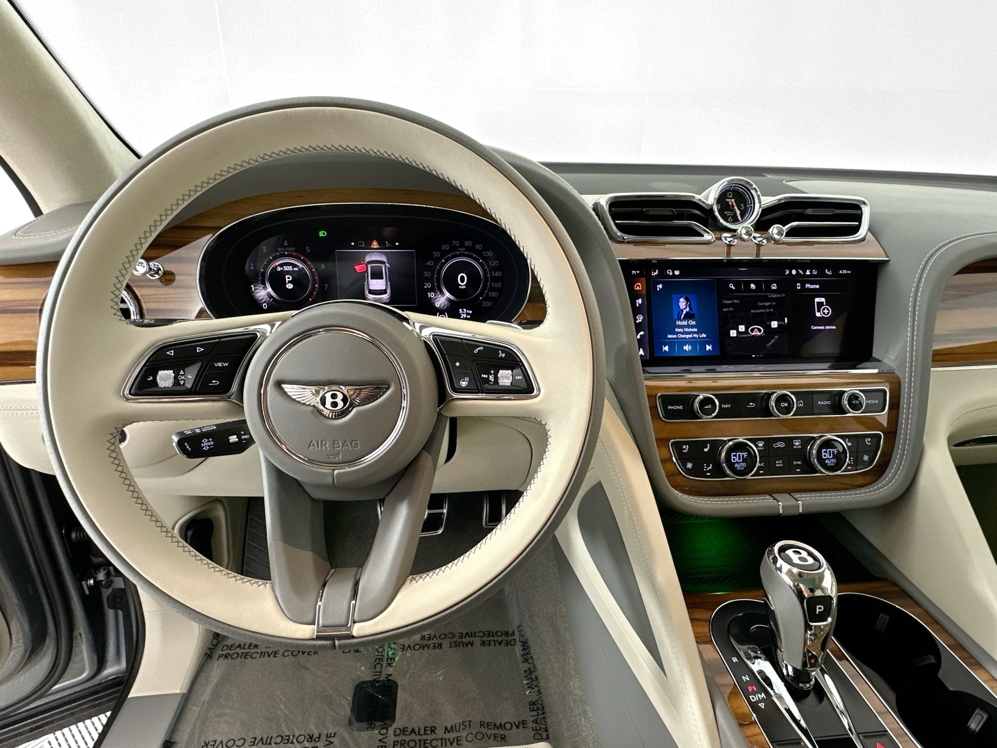 new 2025 Bentley Bentayga car