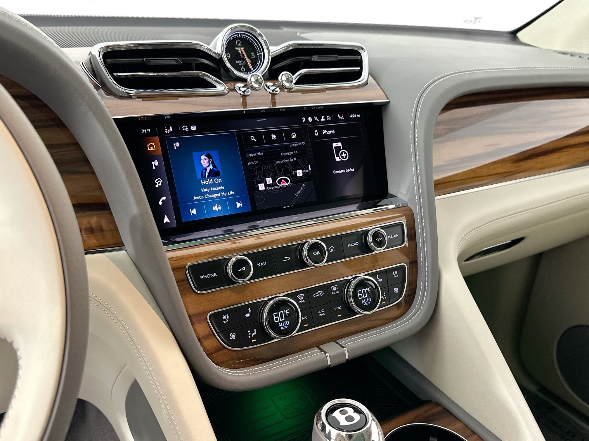 new 2025 Bentley Bentayga car