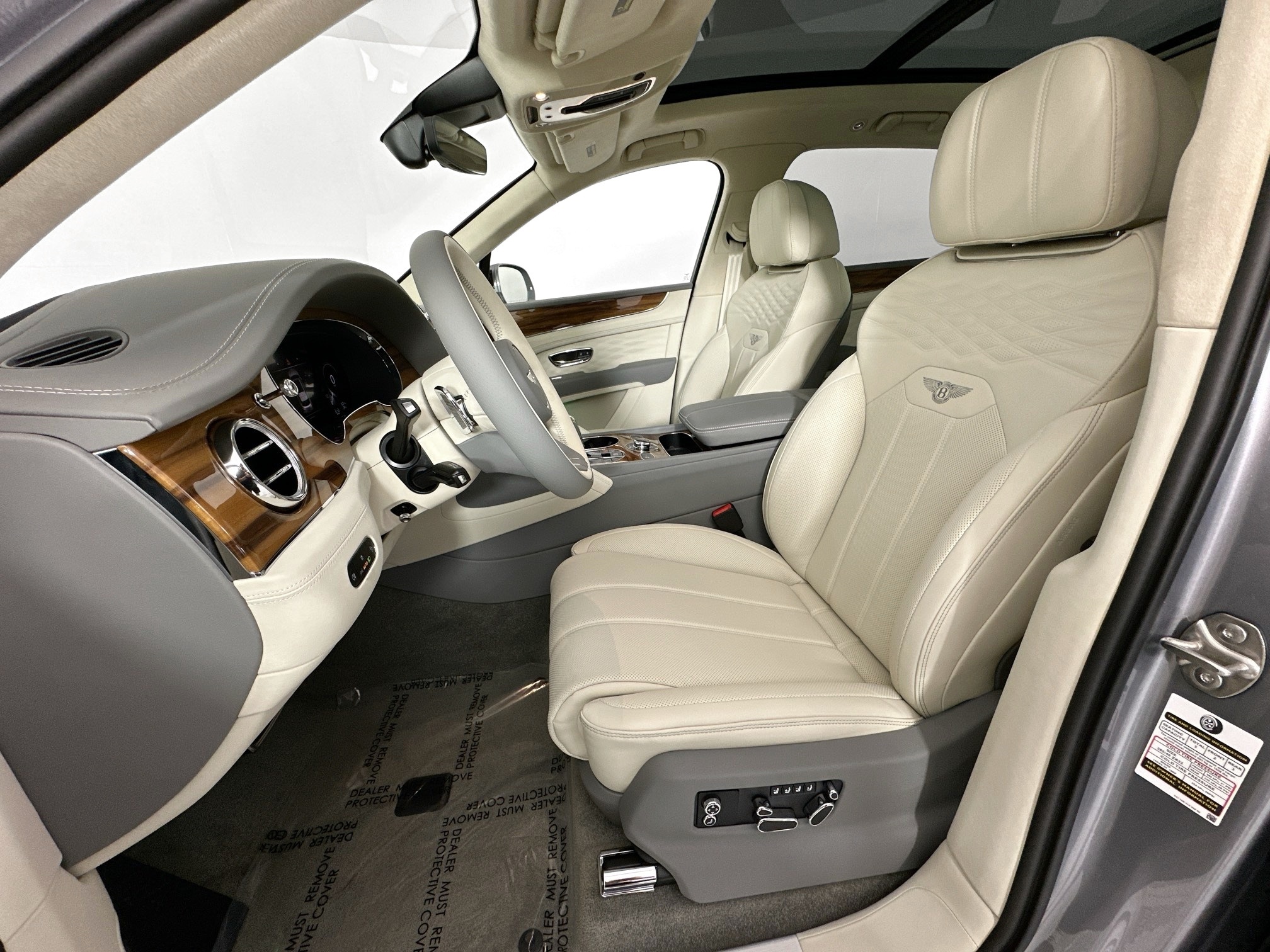 new 2025 Bentley Bentayga car