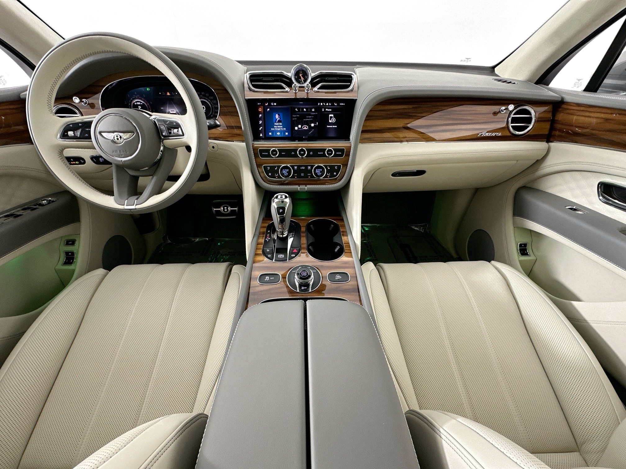 new 2025 Bentley Bentayga car