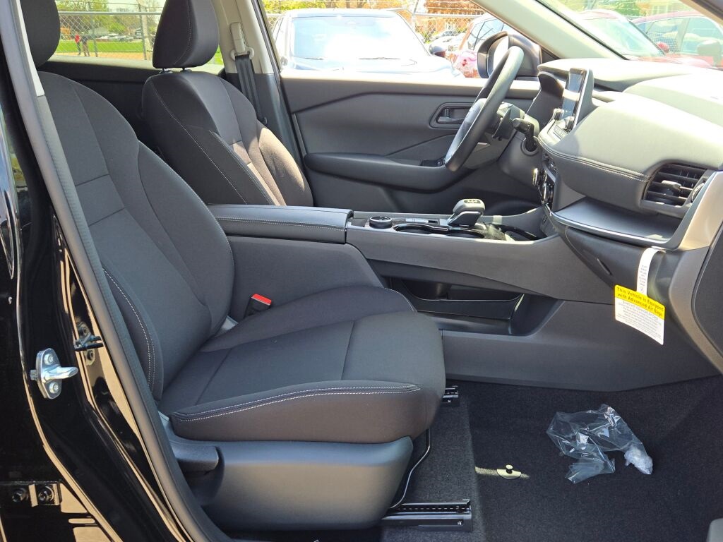 new 2025 Nissan Rogue car, priced at $32,305