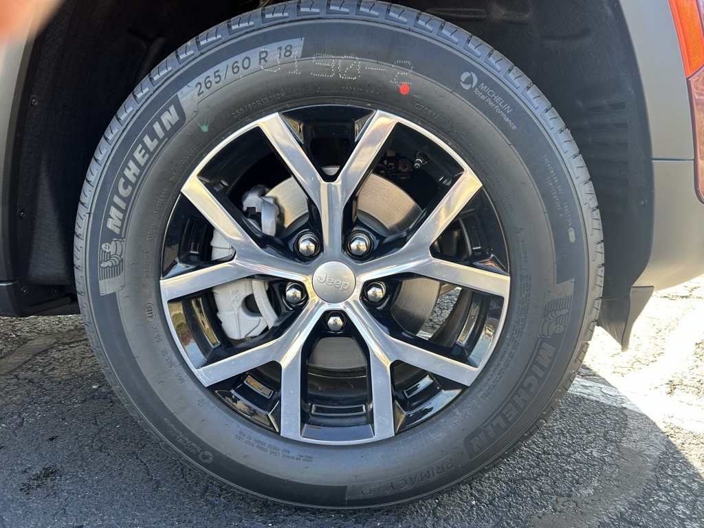 new 2025 Jeep Grand Cherokee car, priced at $46,240