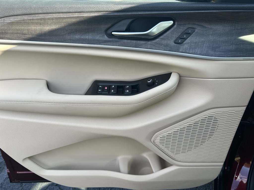 new 2025 Jeep Grand Cherokee car, priced at $46,240