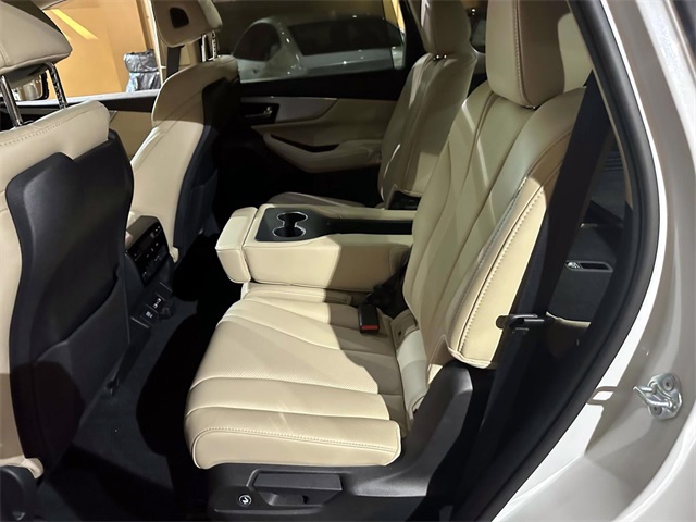 used 2022 Acura MDX car, priced at $39,426