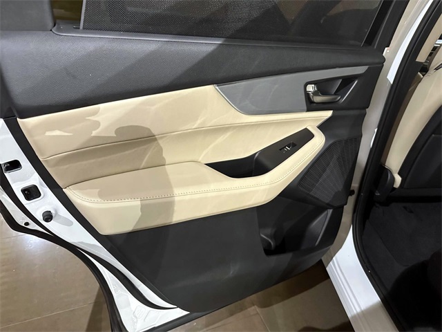 used 2022 Acura MDX car, priced at $39,426