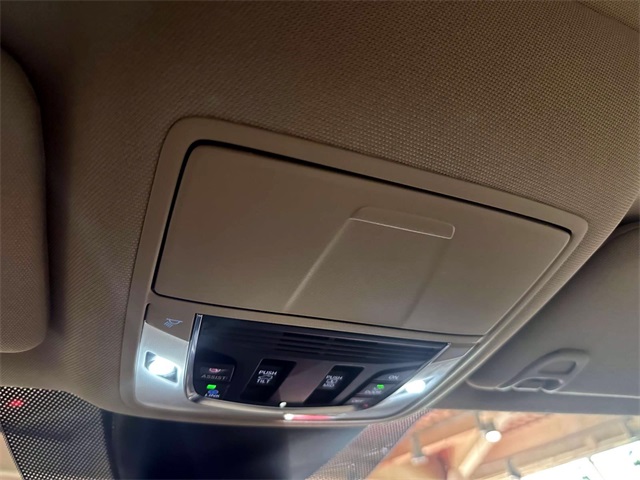 used 2022 Acura MDX car, priced at $39,426