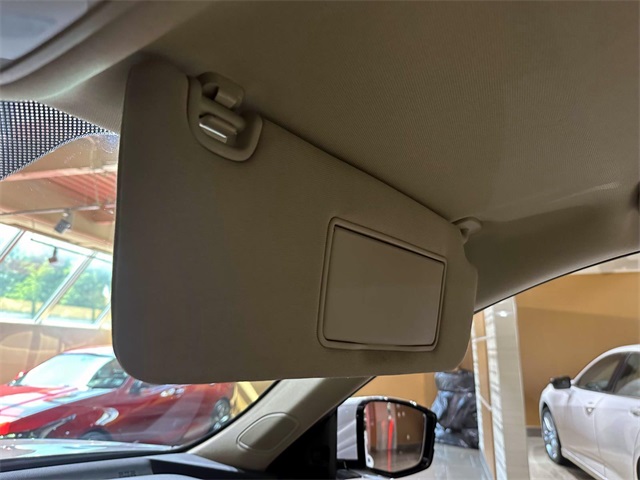 used 2022 Acura MDX car, priced at $39,426