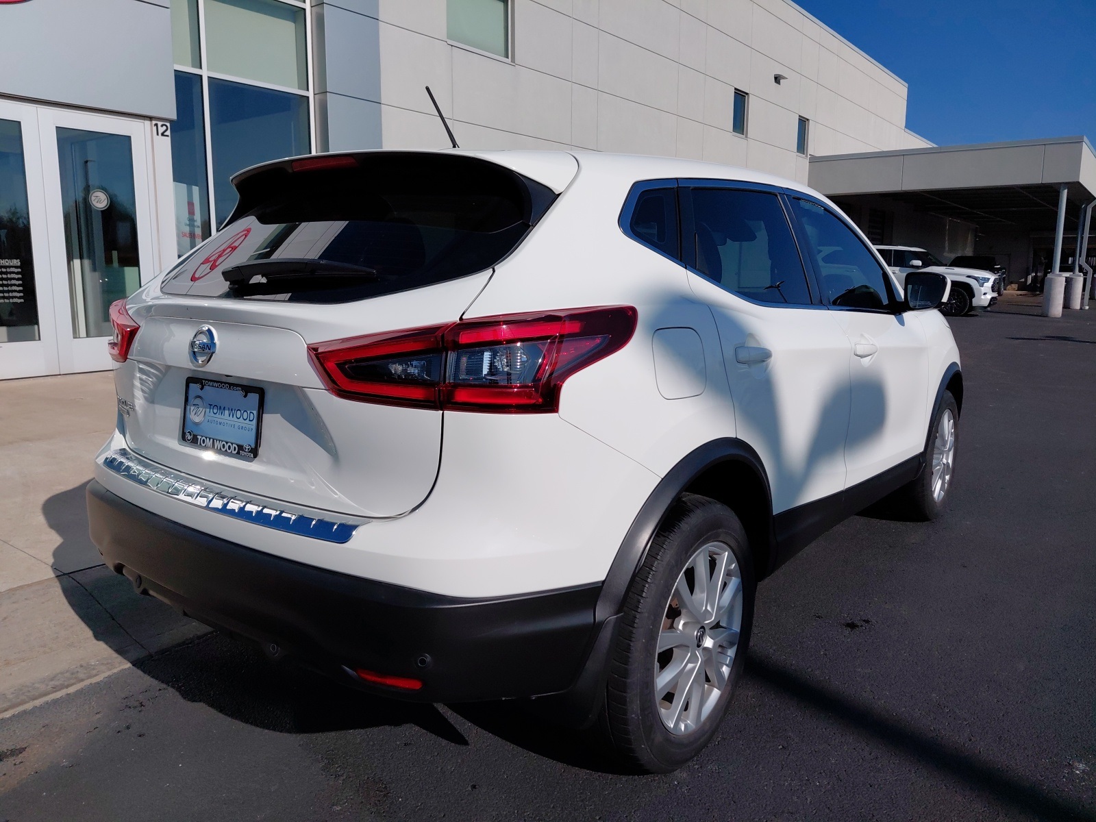 used 2021 Nissan Rogue Sport car, priced at $16,364