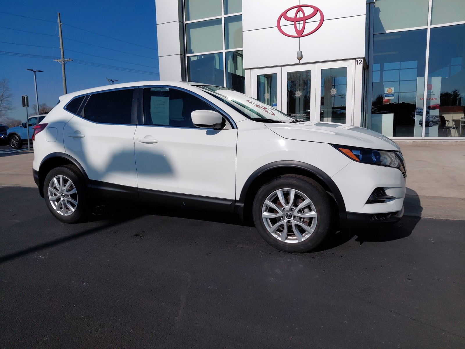 used 2021 Nissan Rogue Sport car, priced at $16,364