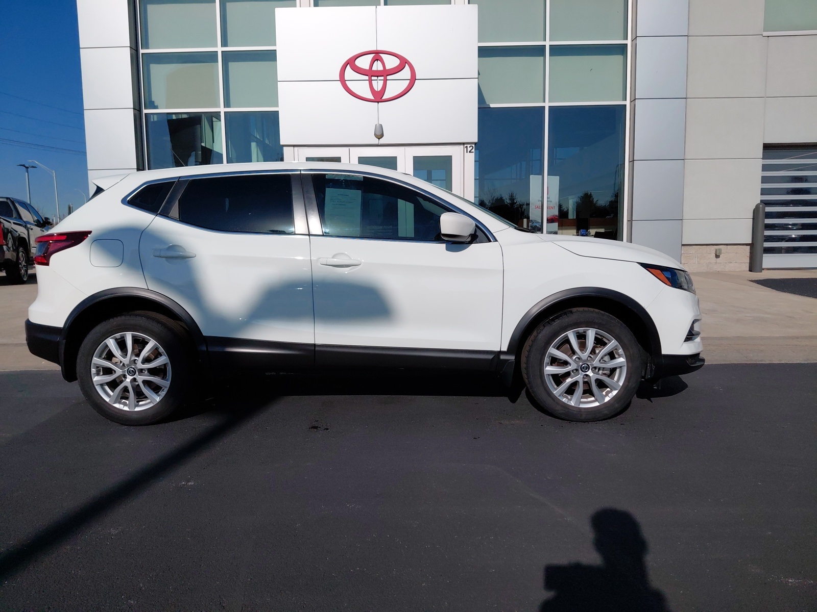 used 2021 Nissan Rogue Sport car, priced at $16,364