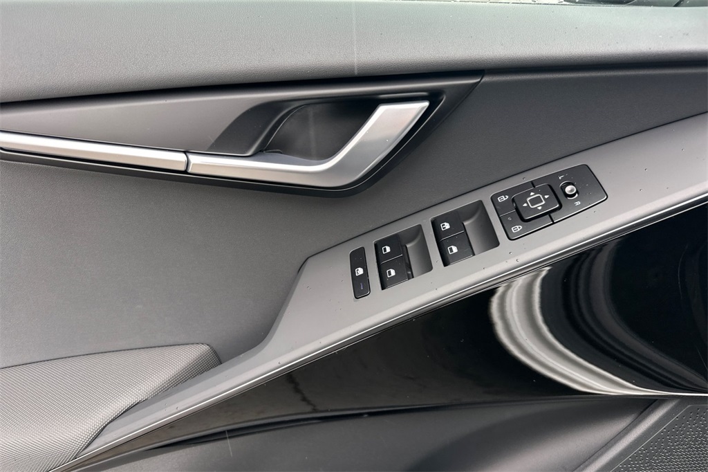 new 2025 Kia Niro car, priced at $28,755
