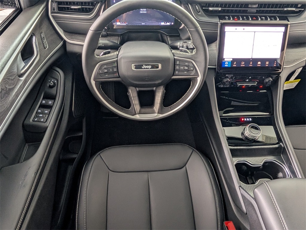 new 2025 Jeep Grand Cherokee car, priced at $36,601