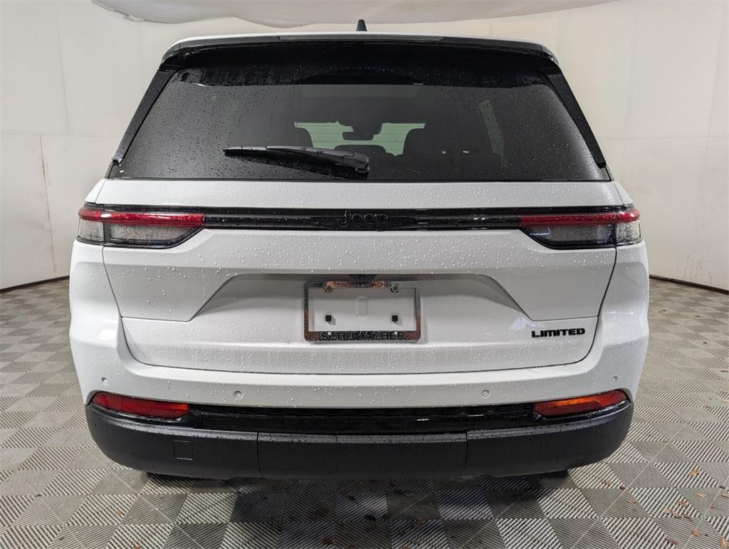new 2025 Jeep Grand Cherokee car, priced at $36,601